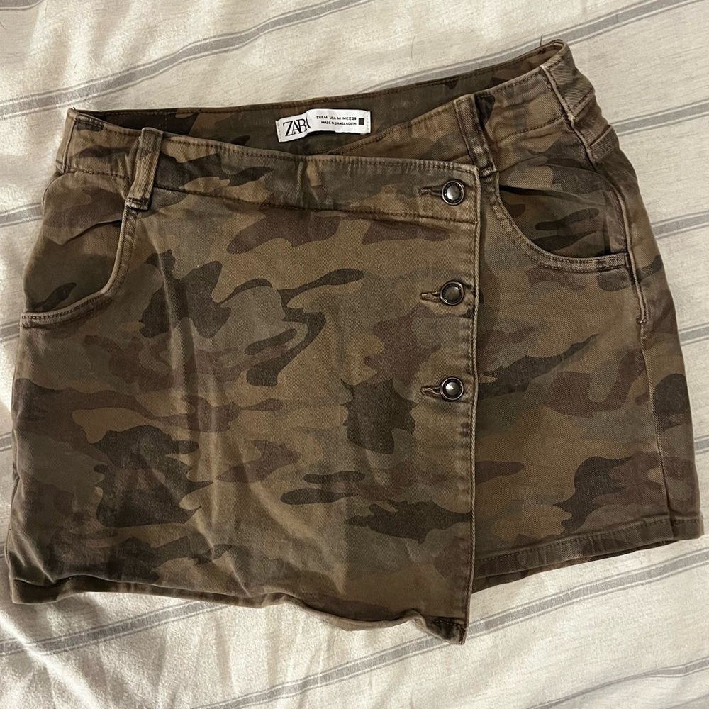 Zara Camo Mini Skort